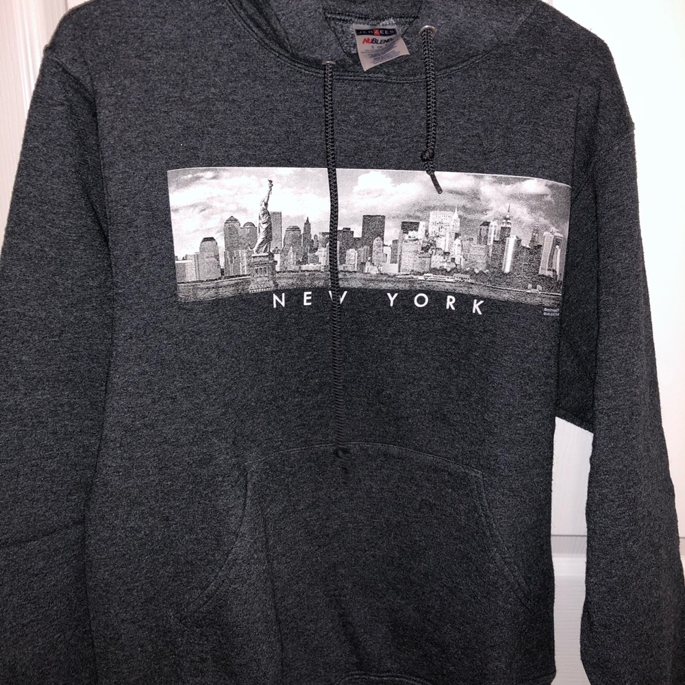 Women’s sweatshirt